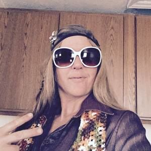 Meet your Posher, Lori